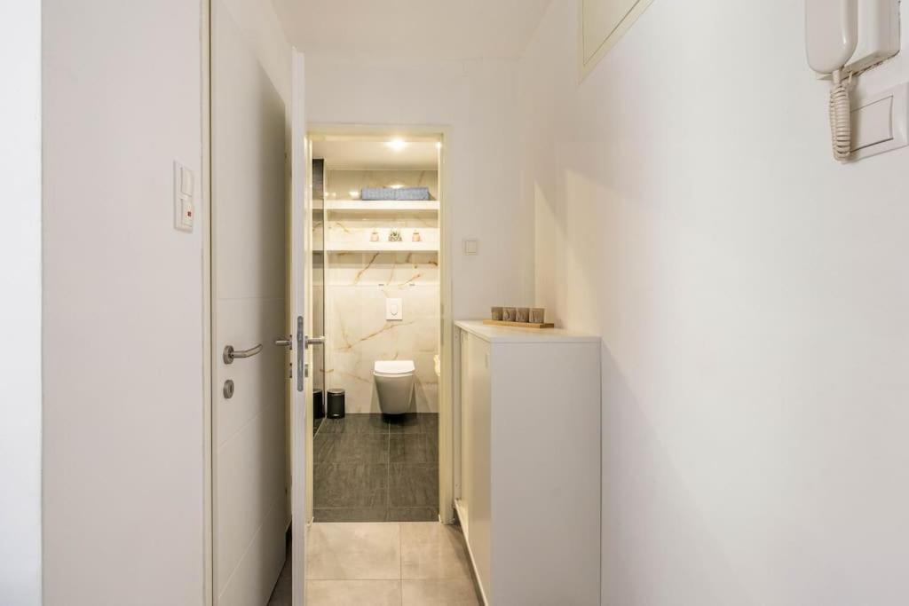Cozy Renovated Apartment Close To Schoenbrunn Palace Viena Exterior foto