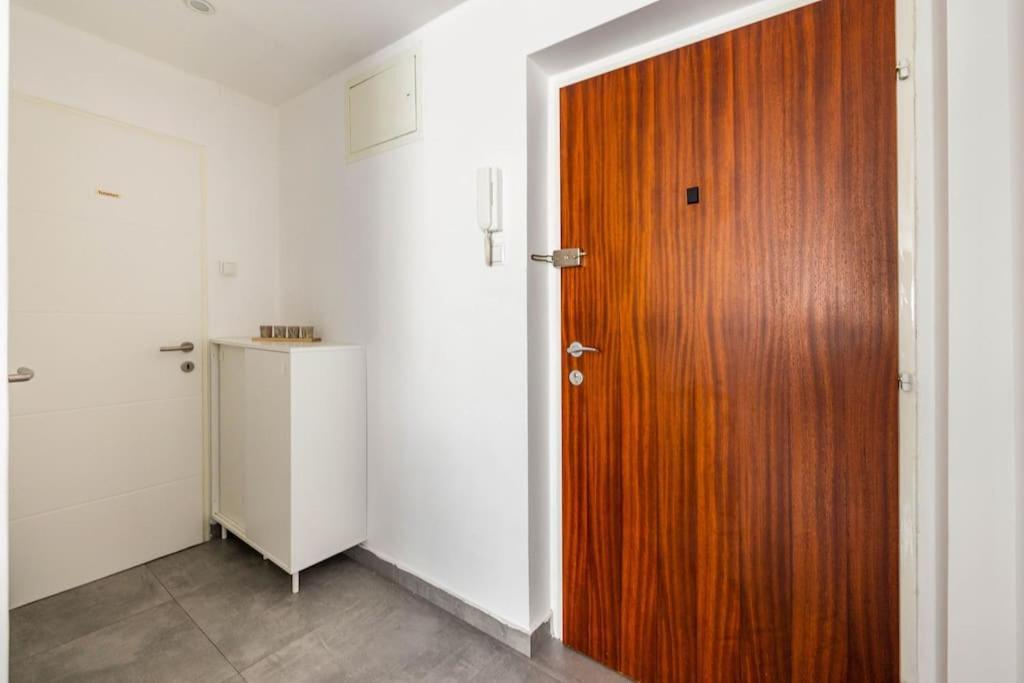 Cozy Renovated Apartment Close To Schoenbrunn Palace Viena Exterior foto